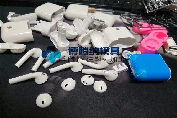 深圳藍牙耳機塑膠模具哪家行？博騰納私模定制廠商了解下